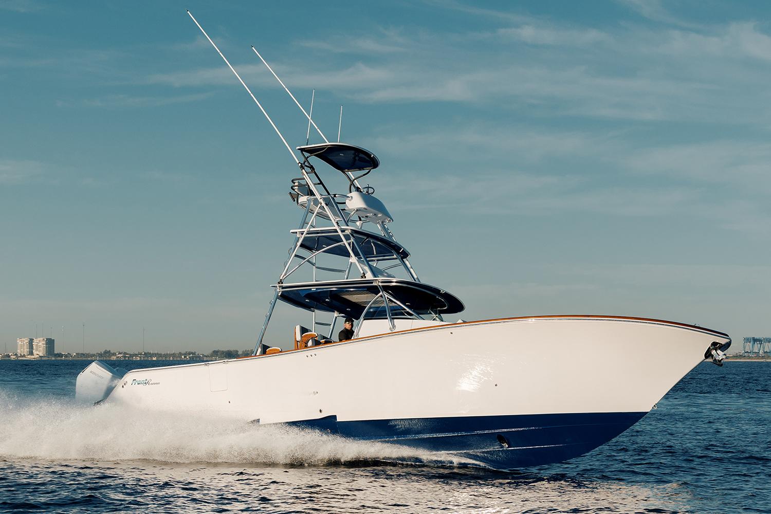 Front Runner 47 Center Console Boat