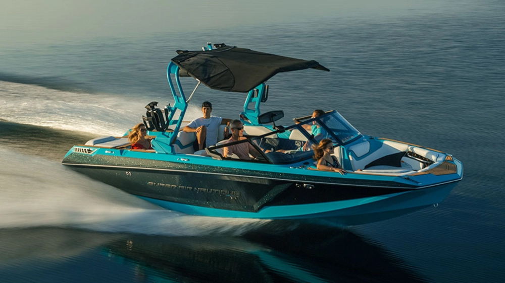 nautique gs22e electric watersports boat