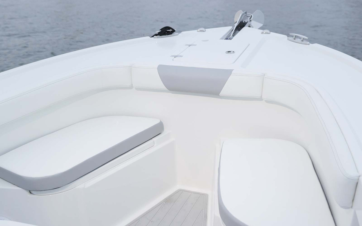 parker 2400cc bow seating
