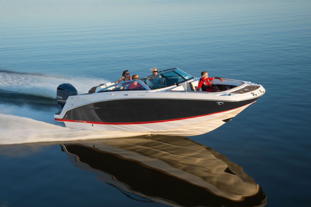 …or an outboard, the Four Winns HD220 will fit the bill.