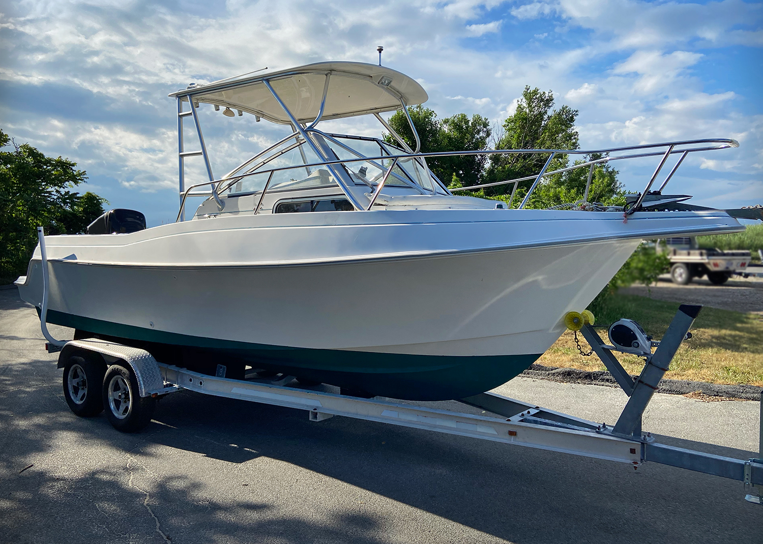 Selling Your Boat Online in The Driveway