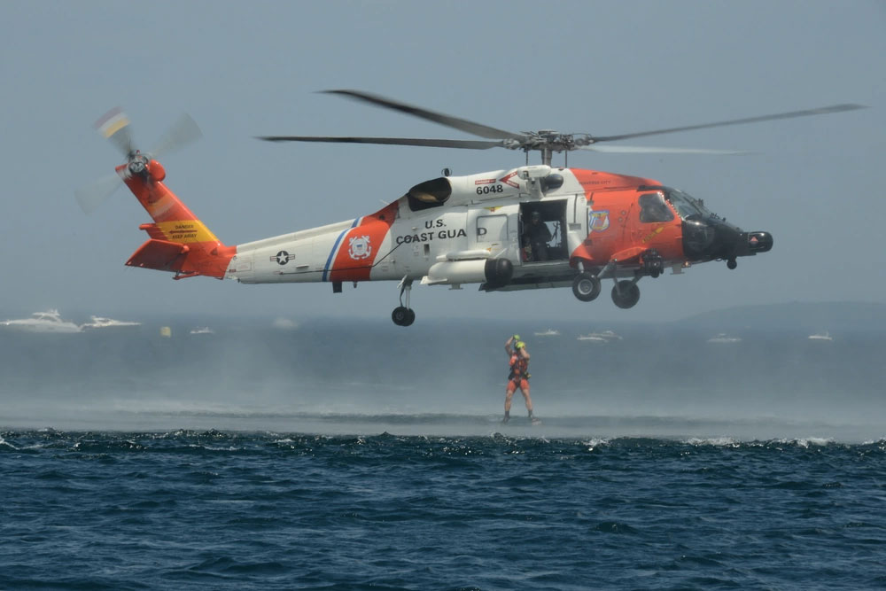 uscg rescue helicopter
